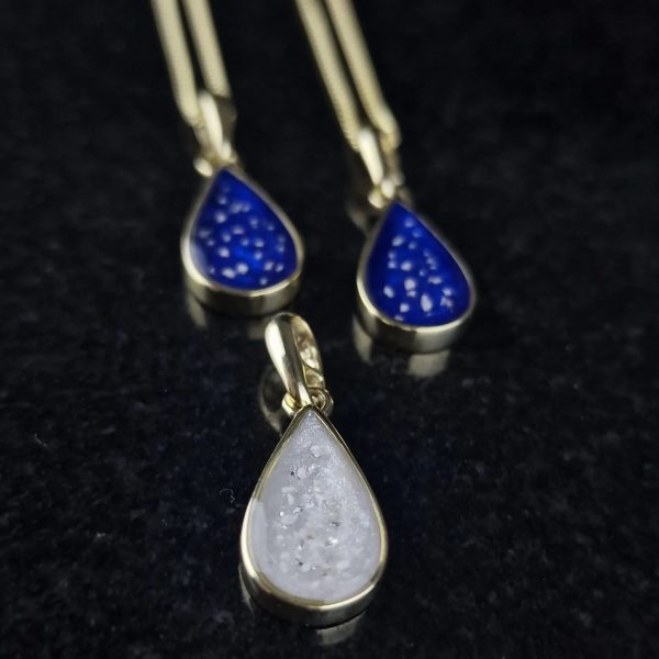 9ct Gold Tear Drop Pendant